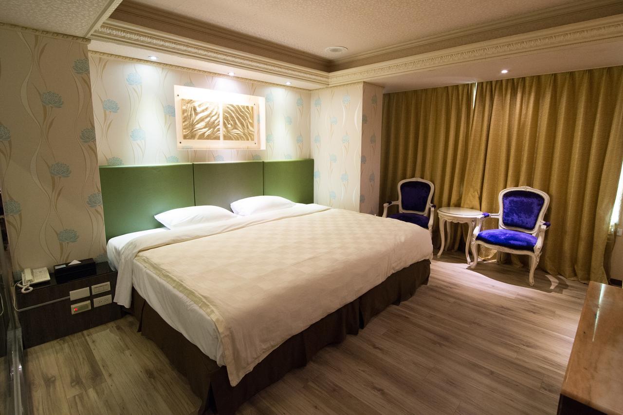 Mila Hotel Taichung Buitenkant foto