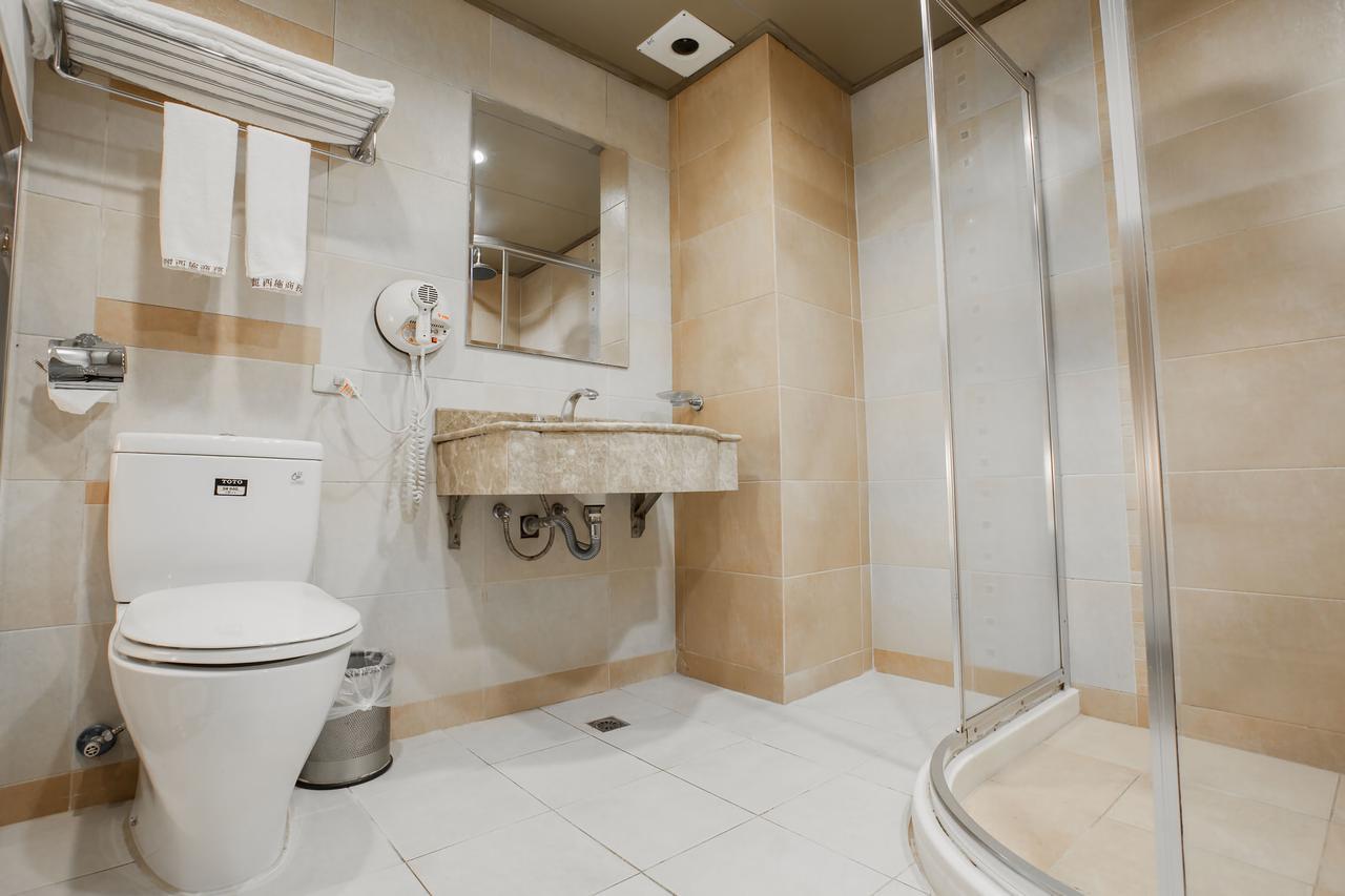 Mila Hotel Taichung Buitenkant foto