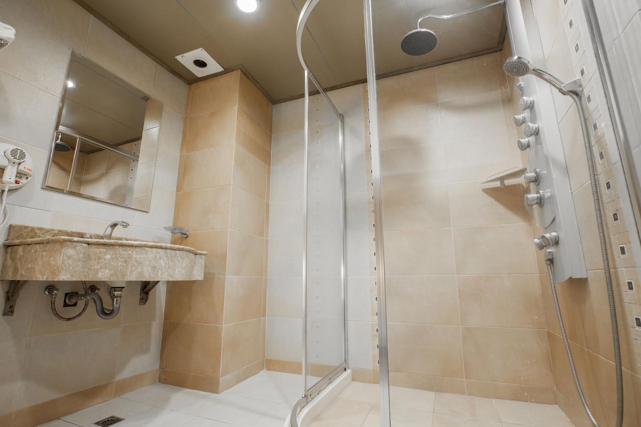 Mila Hotel Taichung Buitenkant foto